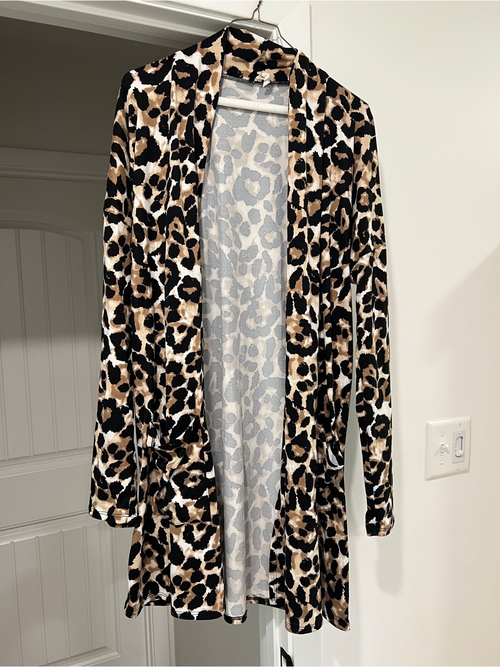 Beeson River Leopard Print Open Cardigan - Black, Beige, Tan size Large - Picture 2 of 6